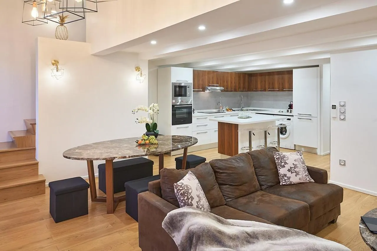 Sunlight Properties - Palme D Or - 2 Bedrooms, Modern Holiday Rental Apartment, Hyper Central Cannes