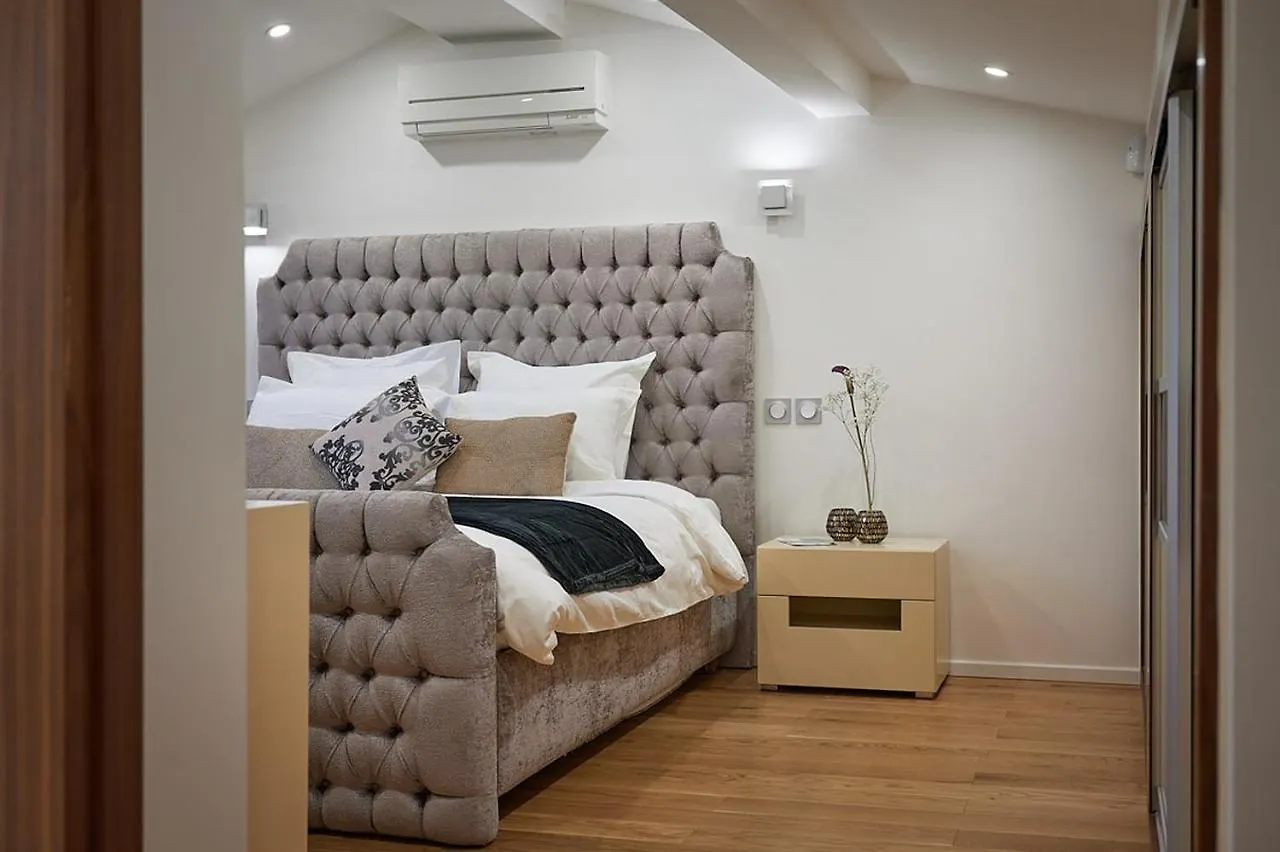 Apartment Sunlight Properties - Palme D Or - 2 Bedrooms, Modern Holiday Rental Apartment, Hyper Central Cannes