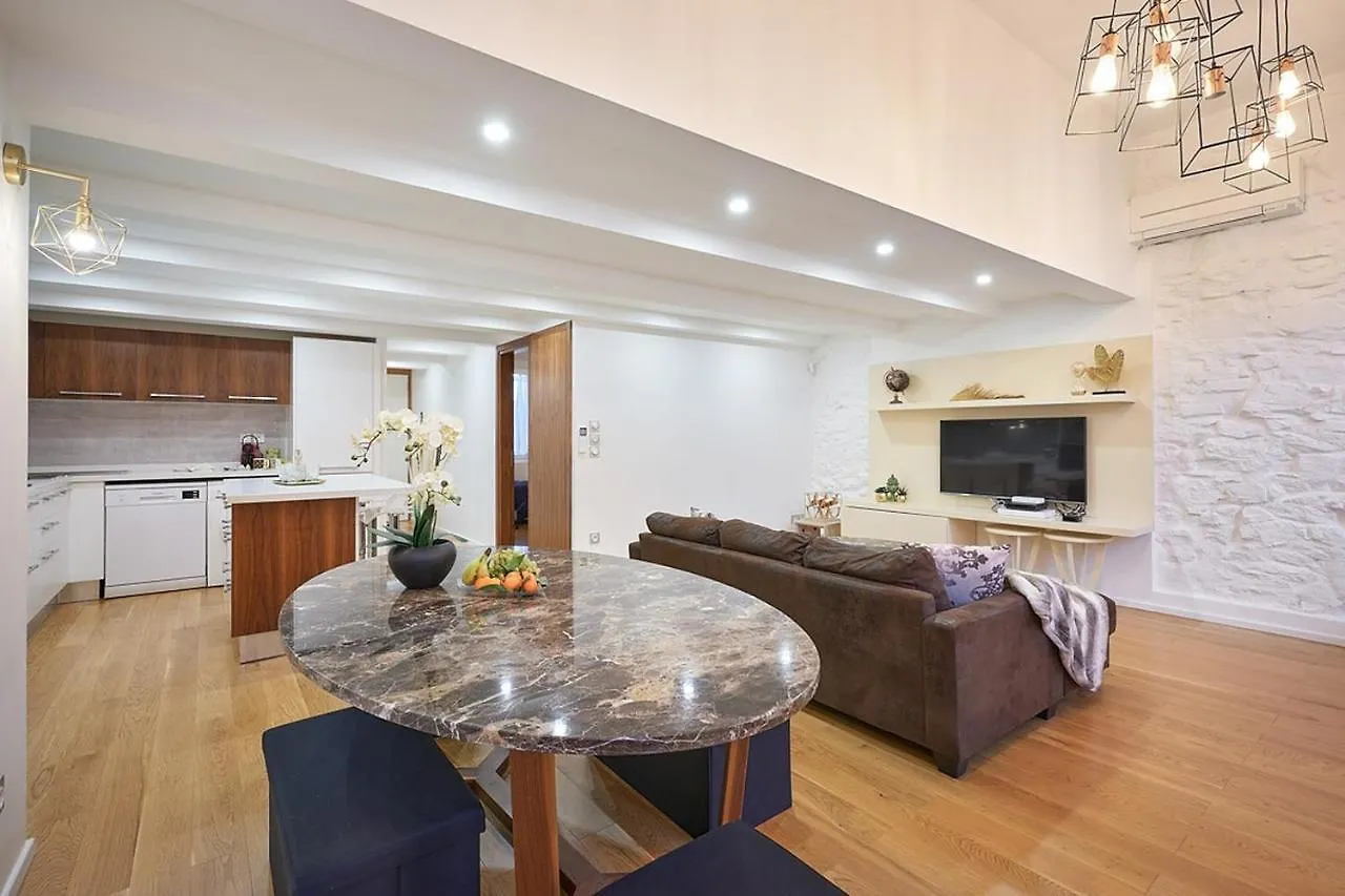 Sunlight Properties - Palme D Or - 2 Bedrooms, Modern Holiday Rental Apartment, Hyper Central Cannes 0*,  France