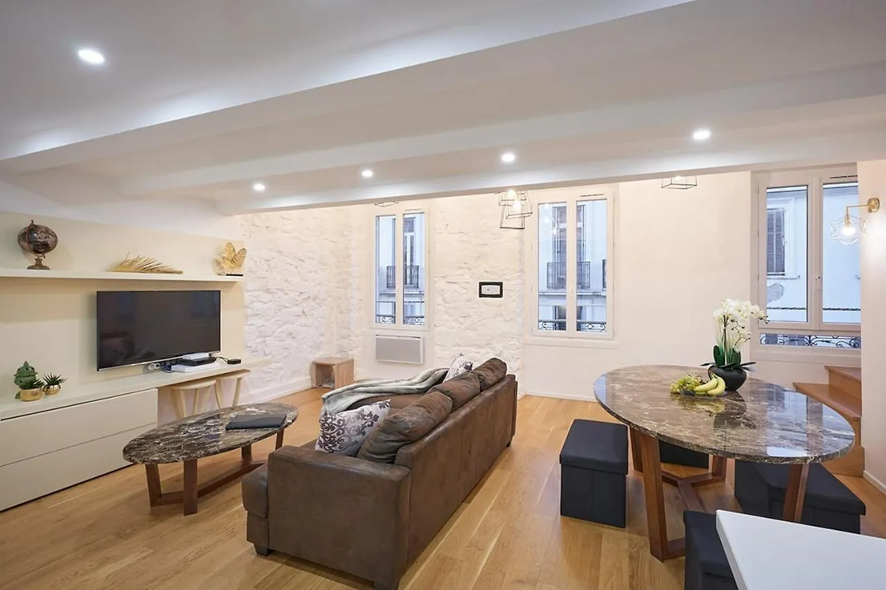 Sunlight Properties - Palme D Or - 2 Bedrooms, Modern Holiday Rental Apartment, Hyper Central Cannes