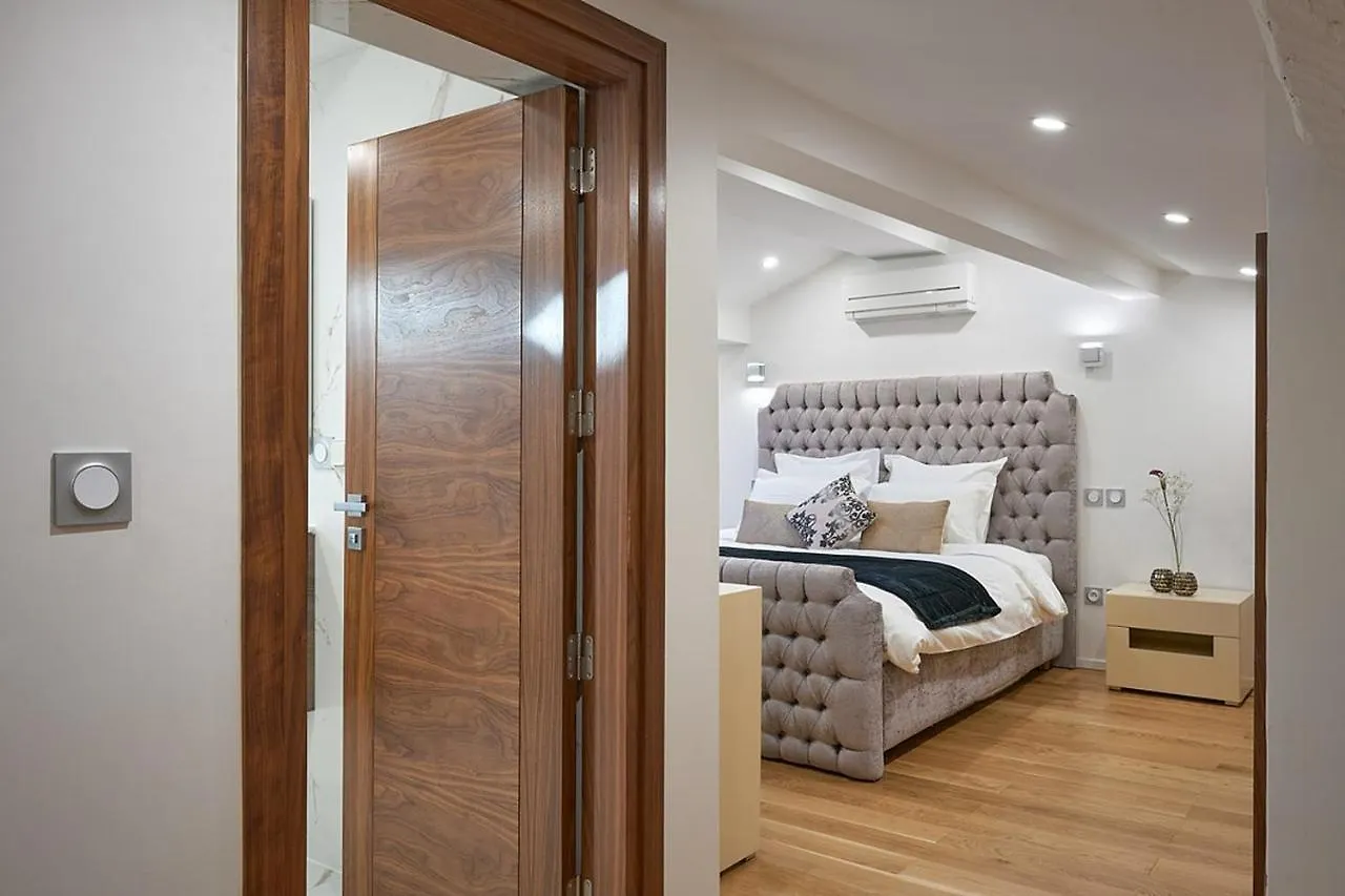 Sunlight Properties - Palme D Or - 2 Bedrooms, Modern Holiday Rental Apartment, Hyper Central Cannes Apartment