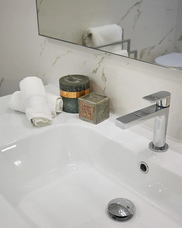 Sunlight Properties - Palme D Or - 2 Bedrooms, Modern Holiday Rental Apartment, Hyper Central Cannes Apartment
