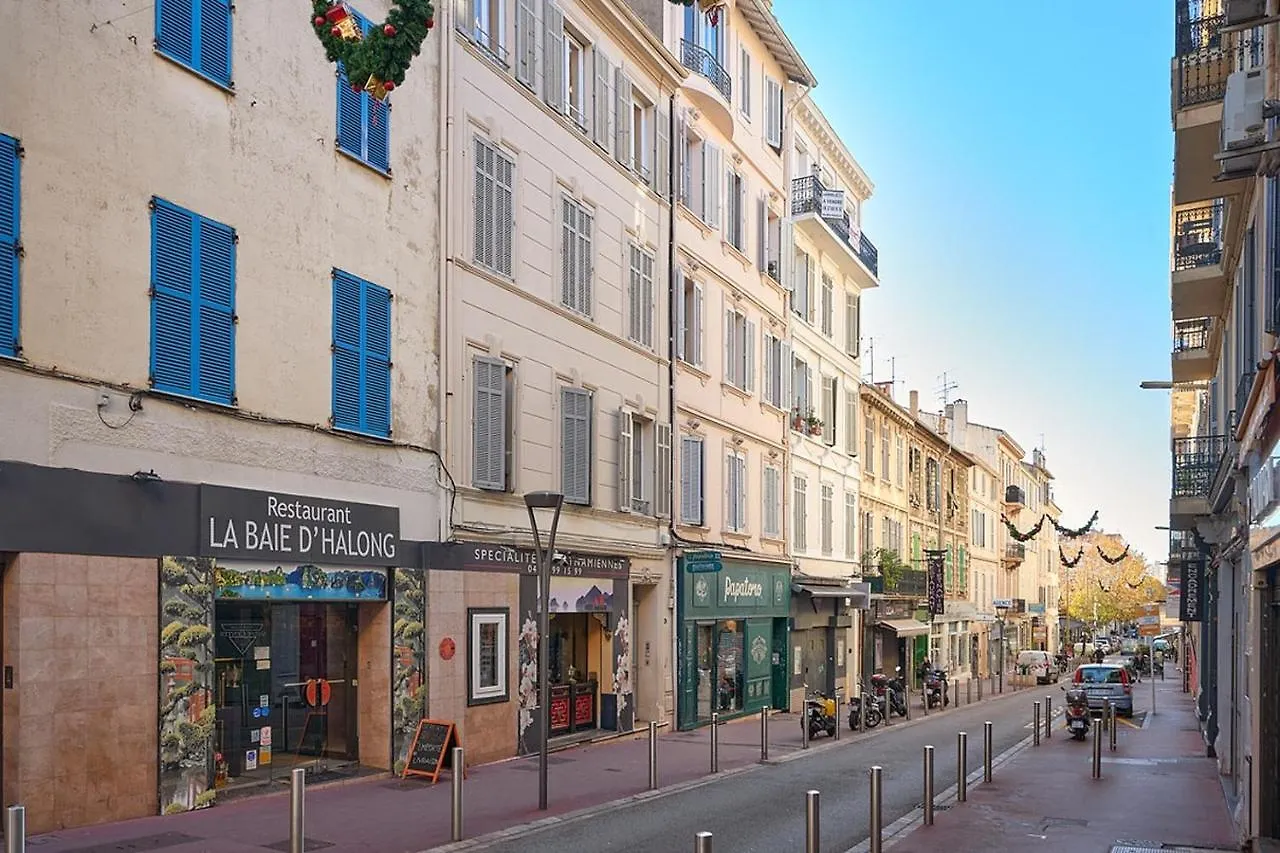 Sunlight Properties - Palme D Or - 2 Bedrooms, Modern Holiday Rental Apartment, Hyper Central Cannes Apartment