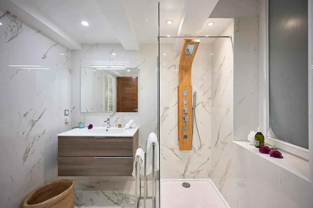 Sunlight Properties - Palme D Or - 2 Bedrooms, Modern Holiday Rental Apartment, Hyper Central Cannes 0*,