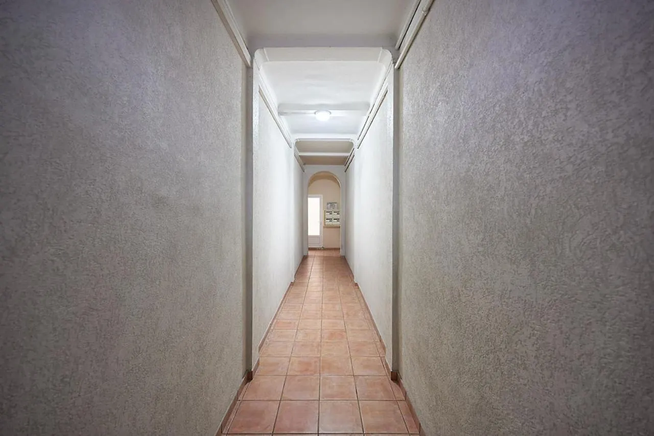 Apartment Sunlight Properties - Palme D Or - 2 Bedrooms, Modern Holiday Rental Apartment, Hyper Central Cannes