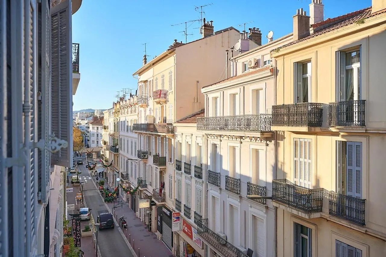 Apartment Sunlight Properties - Palme D Or - 2 Bedrooms, Modern Holiday Rental Apartment, Hyper Central Cannes France